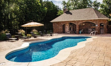 An Entertainer’s Poolside Retreat