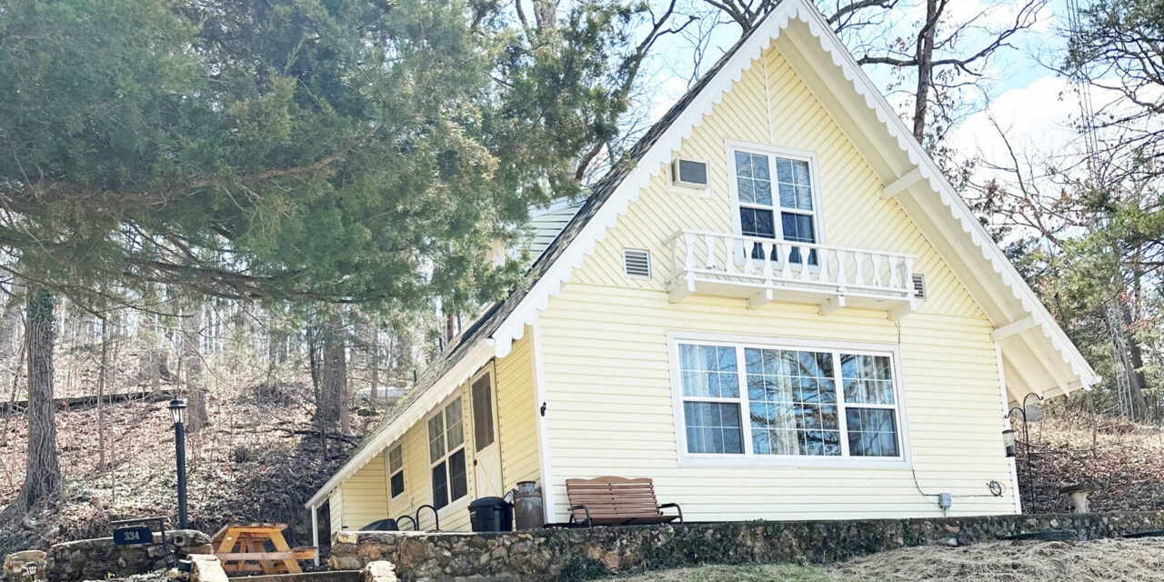 Missouri Stays: in a Cozy Camdenton Cottage